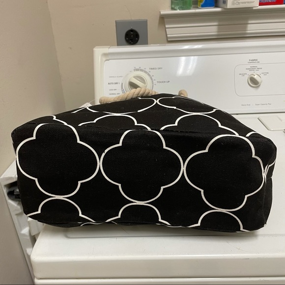 QUATREFOIL CANVAS TOTE BAG - Picture 7 of 13